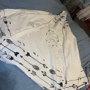 Myshle~Teepee~White Arrow Print on 100% cotton canvas material~